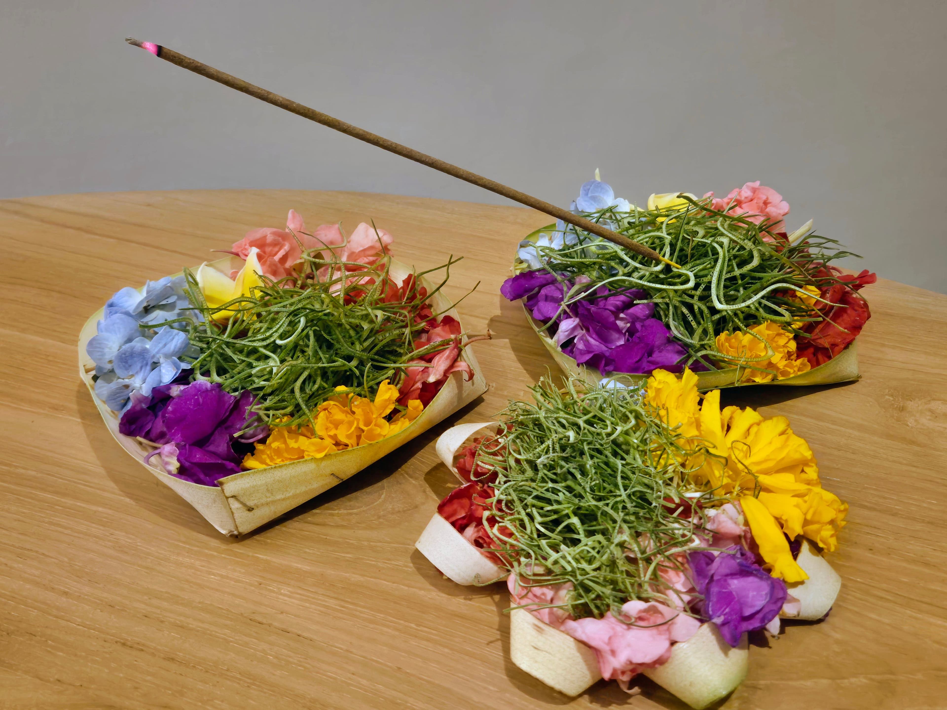 Balinese Offerings Demystified: Meaning, Rituals, and Daily Symbolism.
