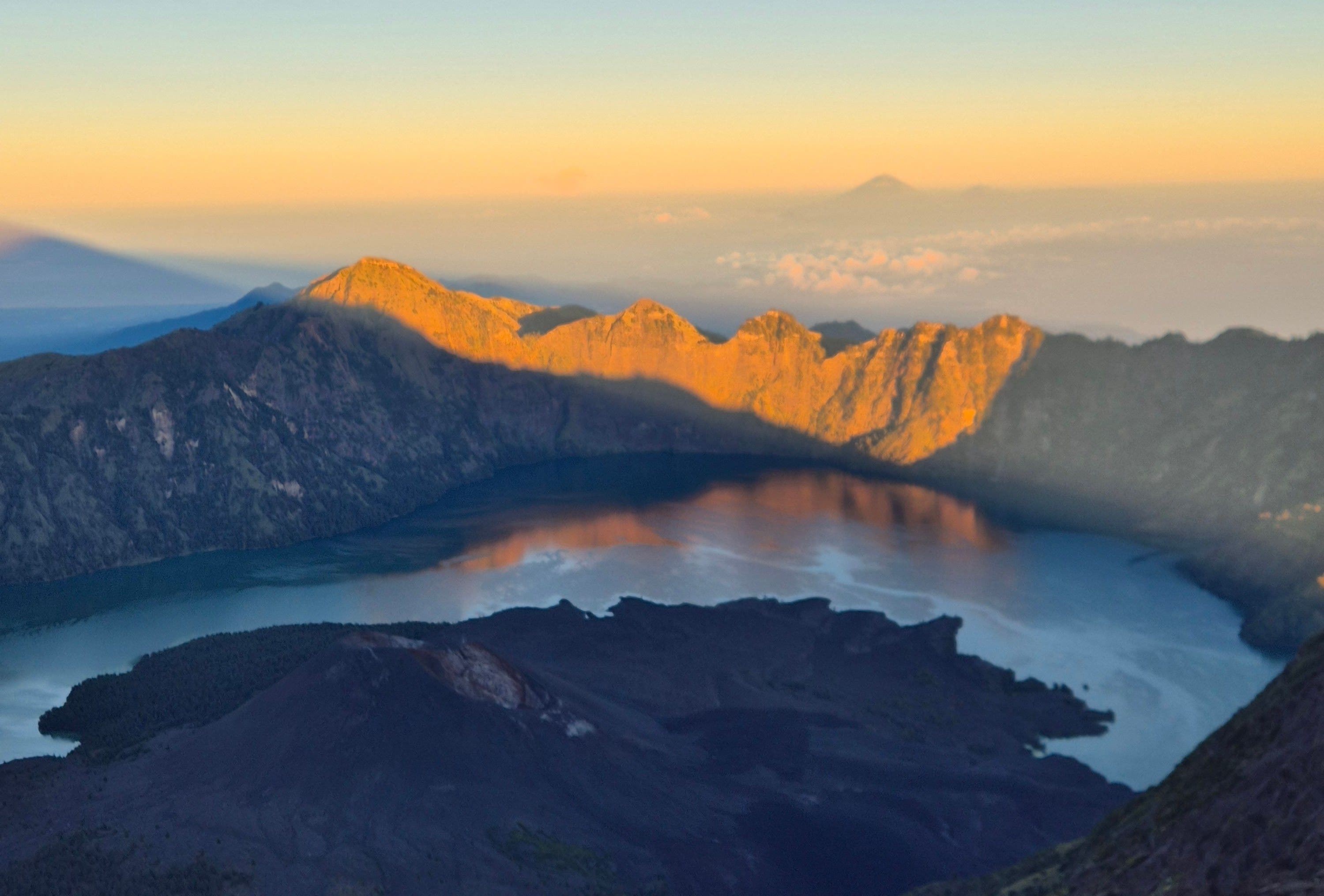 Mount Rinjani 3D2N Trek Guide: Sembalun to Torean โ Our Complete Experience